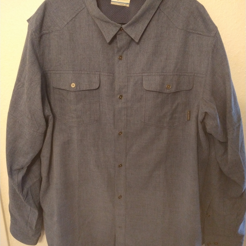 Columbia Omni wick grey button up xl